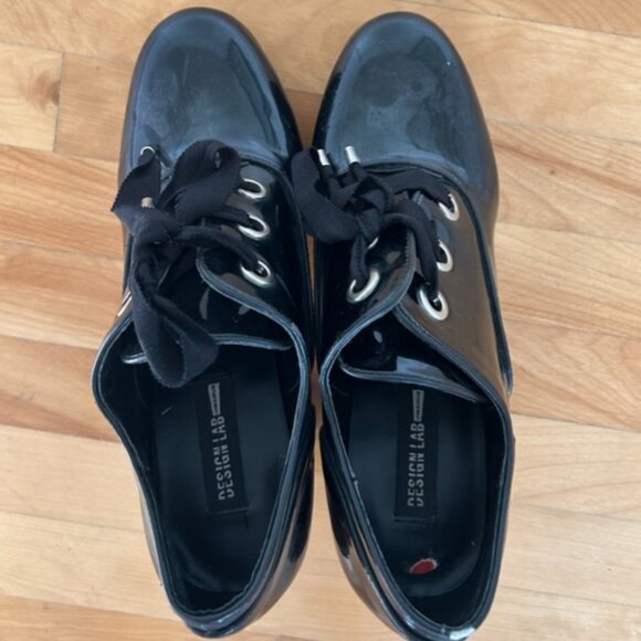 Shiny heels - Picture 2 of 3